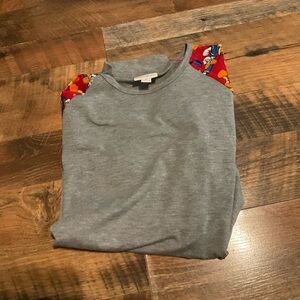 LuLaRoe Gray Top with Red Patterned Sleeves